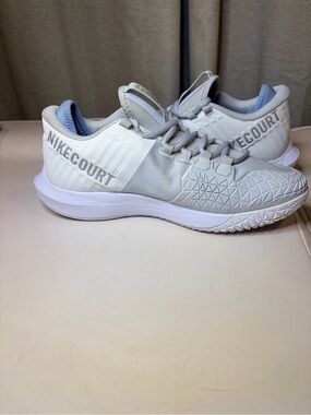 Nike White and Light Blue Low-Top Athletic Sneakers